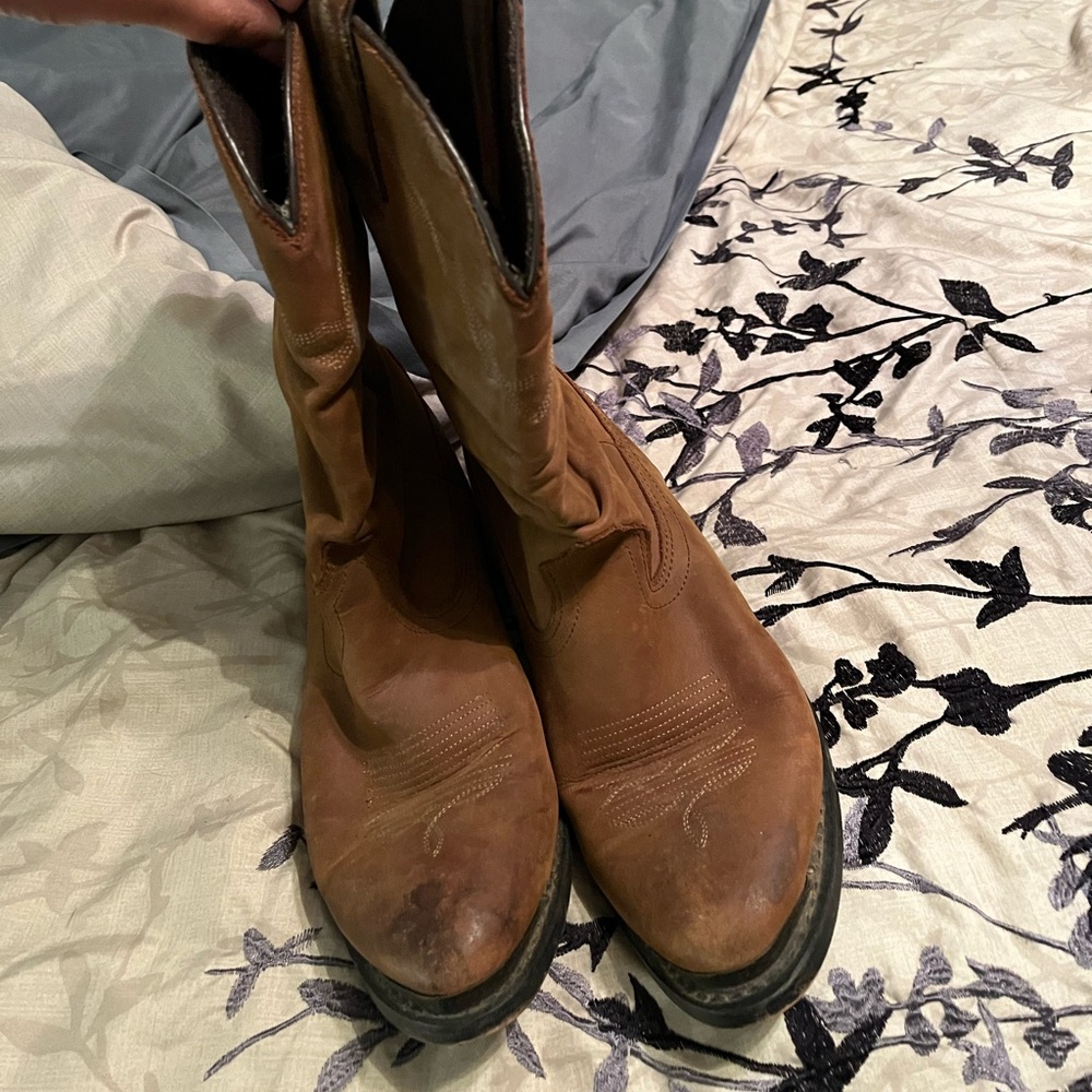 Shyanne Boots-Size 9- Bought from Boot Barn